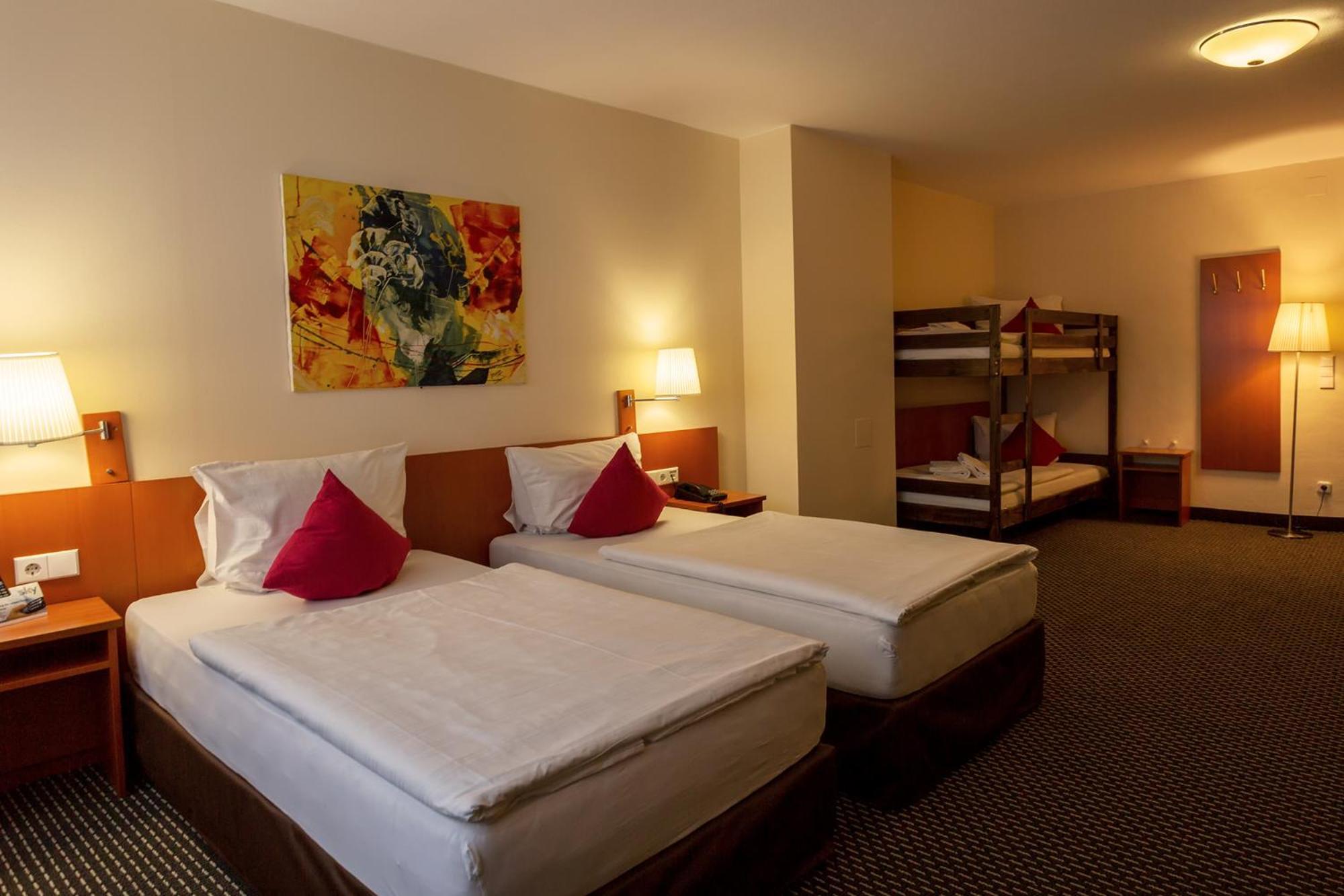 Central Hotel Loewen Feldkirch Room photo